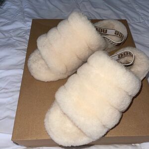 Ugg fluff yeah in cream. Size 10. Never worn